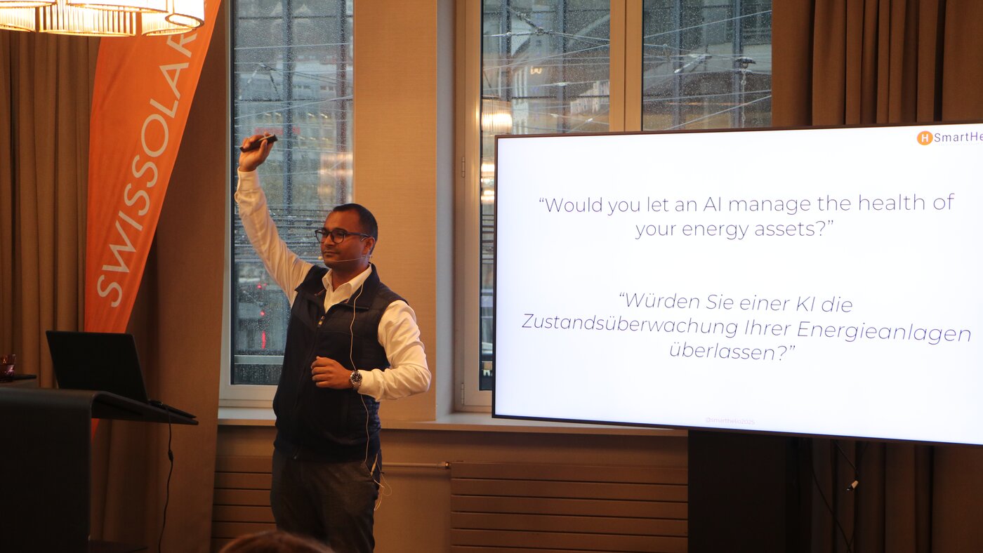 Person auf einem Event | © Swissolar